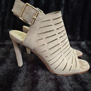 Womens Vince Camuto heels excellent condition
